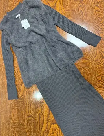 택 포함 새상품 ratural couture 원피스 + 페더 베스트