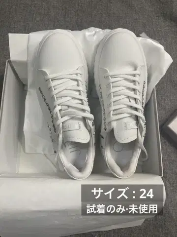 화이트 JIMMY CHOO 캐주얼 리벳 스니커즈 38