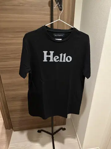 MADISONBLUE [ Hello ] T셔츠