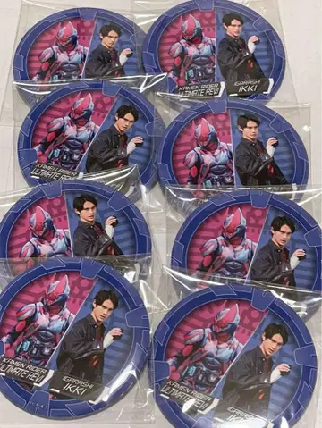 가면라이더 리바이스 캔뱃지 이가라시 이츠키 얼티밋 리바이 마에다 켄타로