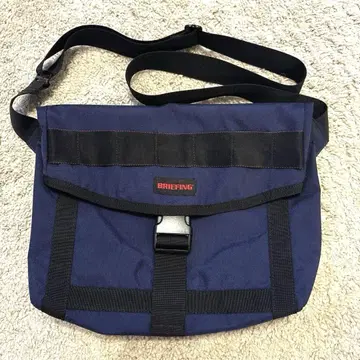 BRIEFING 숄더백