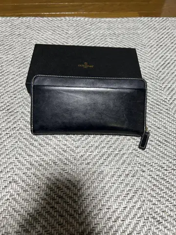 기오네 네이비 가죽 장지갑 박스 포함