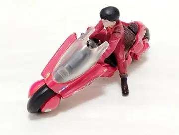 AKIRA 카네다와 바이크 피규어
