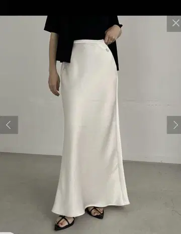 카프리슈 마쥬 CL 새틴 맥시 스커트