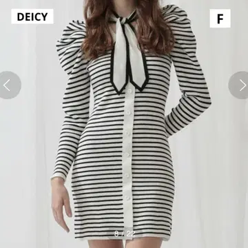 [새상품급] DEICY 보타이 니트 미니 원피스 화이트 블랙 보더