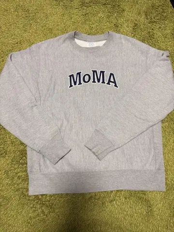 MoMA champion 리버스 위브 맨투맨