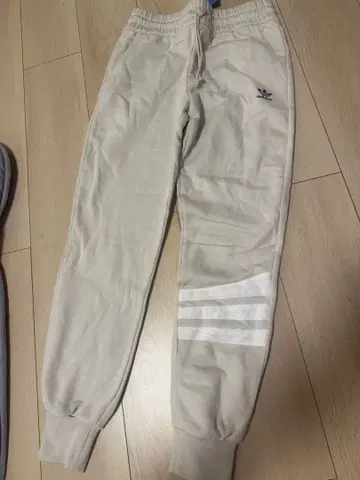 adidas 스웨트 팬츠 M 사이즈