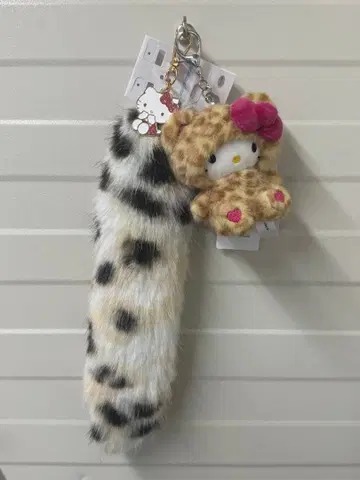 키티 레오파드 무늬 키링 참 꼬리