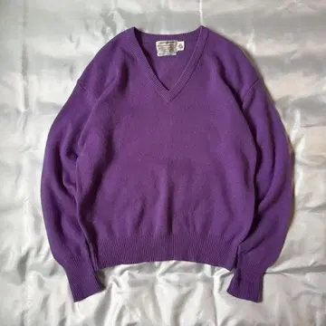 80s 빈티지 퓨어 울 V넥 니트 박스 실루엣 크롭 기장
