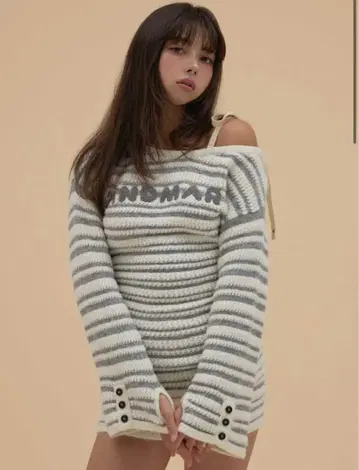 Connie one shoulder set up