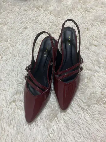 와인 레드 스틸레토 하이힐