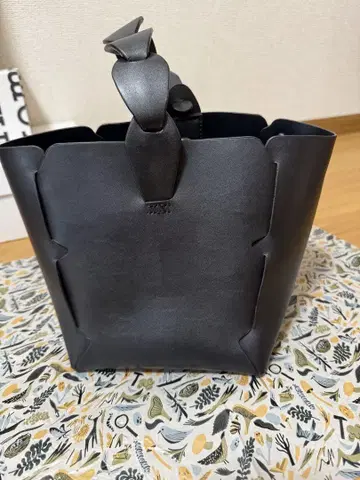 ZARA 블랙 가죽 토트백