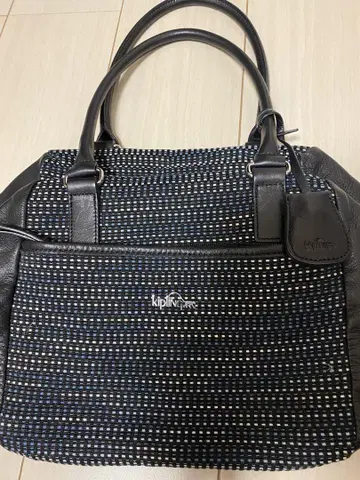 kipling 핸드백 블랙/화이트/파랑