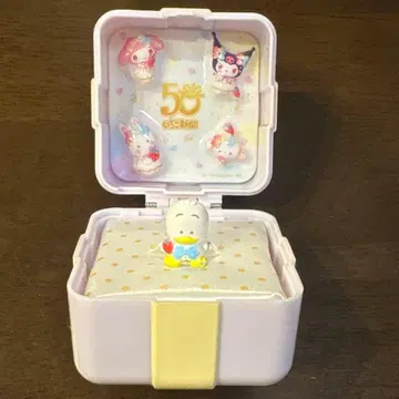 산리오 딸기신문 50주년 유메큥 반지 BOX 아힐의 페클