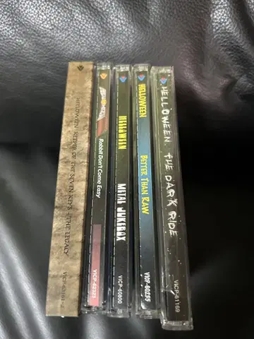 CD 할로윈 5장 세트 모두 초회 한정판 스티커 포함 구하기 어려움