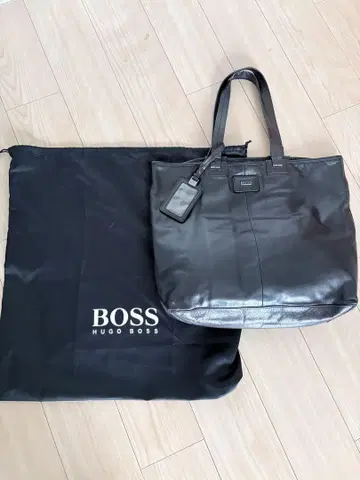 HUGO BOSS 가죽 토트백
