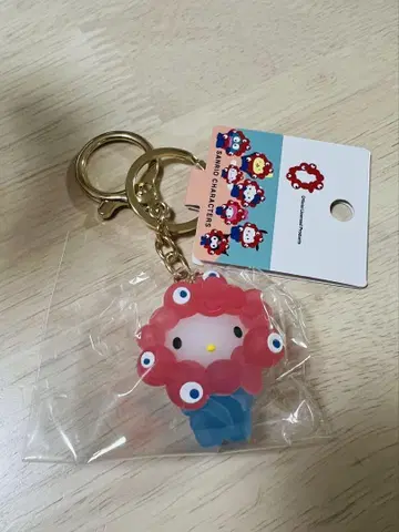 헬로키티 미야쿠미야쿠 오사카 만박 키링