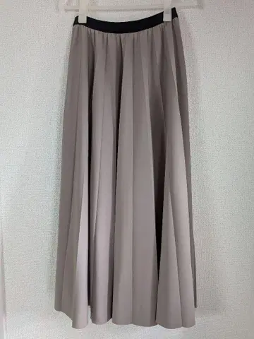 PRIORTY 베이지 그레이 플리츠 스커트