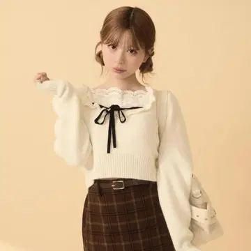 TITTY&CO. 프론트 프릴 리본 니트