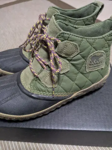 SOREL 퀼팅 부츠 24.5