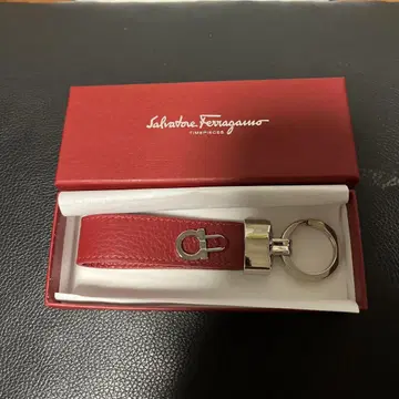Salvatore Ferragamo 빨간색 가죽 키링
