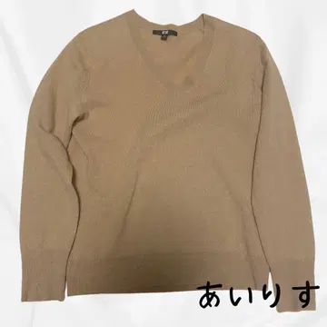 유니클로 캐시미어 100% V넥 니트 카멜 M 사이즈 고급 소재