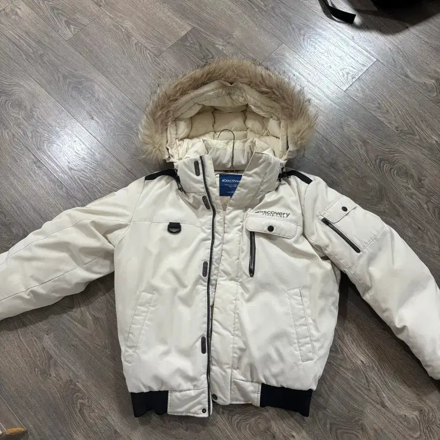 Discovery Expedition Milford Short Goose Down Padding / Grade A