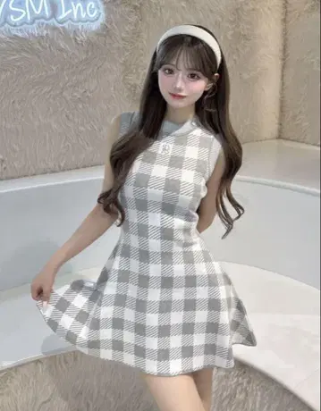 Darich DR 로고 깅엄 니트 미니 원피스