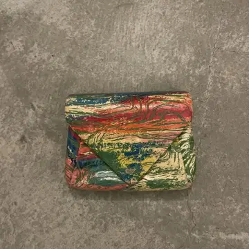 carmine 멀티 컬러 가죽 접이식 지갑