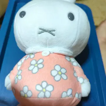 미피 봉제 인형 꽃무늬 의류