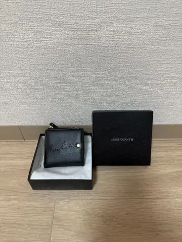 MARY QUANT 블랙 접이식 지갑