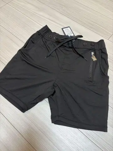 블랙 숏팬츠 지퍼 포켓 부착