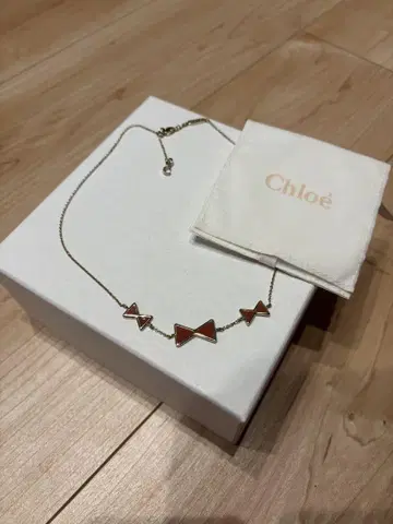 끌로에 목걸이