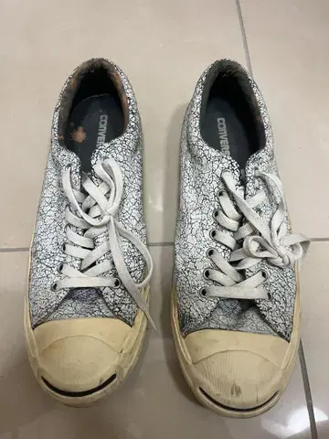 Converse 크랙 가공 스니커즈