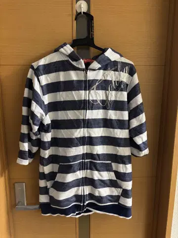 GOTCHA 스트라이프 후드 부착 후드티 L 사이즈