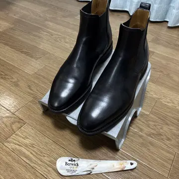 Berwick 블랙 사이드 고어 부츠