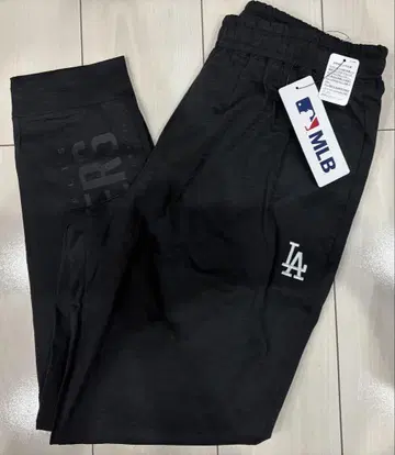 새상품 LL 사이즈 MLB 다저스 롱팬츠 조거 블랙