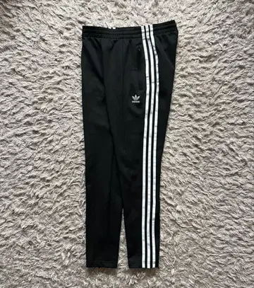 새상품급 adidas 블랙 스트라이프 조거 팬츠