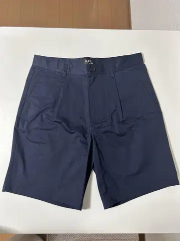 A.P.C. 네이비 숏팬츠 XS