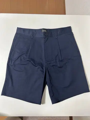 A.P.C. 네이비 숏팬츠 XS