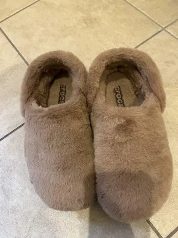 Crocs <crocs> UNFURGETTABLE CLOG 샌들 23.0
