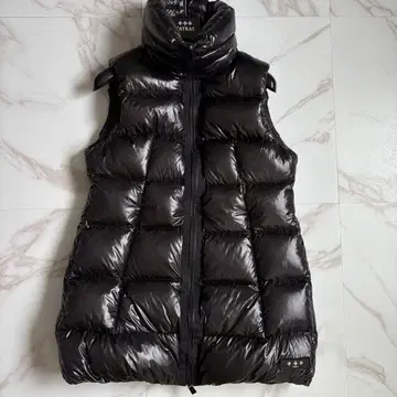 새상품급 2021AW TATRAS 다운 베스트 광택 샤이닝 L 블랙