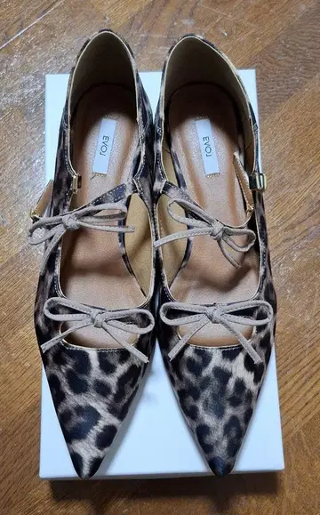 새상품, 미사용 25cm EVOL 레오파드 무늬 펌프스