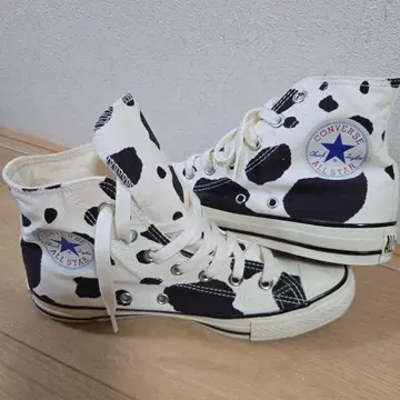 CONVERSE 소 패턴 하이컷 스니커즈