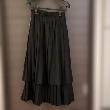 택 포함 티어드 플리츠 스커트