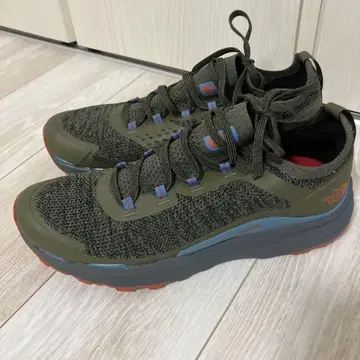 새상품급 THE NORTH FACE 트레킹 슈즈 Vectiv Escape