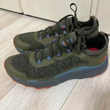 새상품급 THE NORTH FACE 트레킹 슈즈 Vectiv Escape