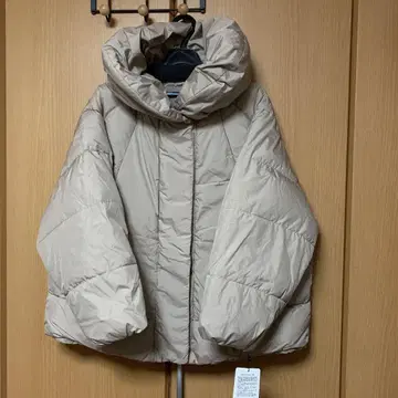 스콧 클럽 후드 부착 베이지 자켓