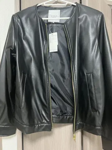 블랙 합성 피혁 집업 자켓