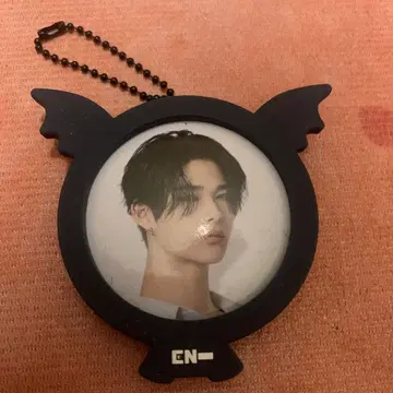 ENHYPEN 캔 배지 스트랩 (니키)